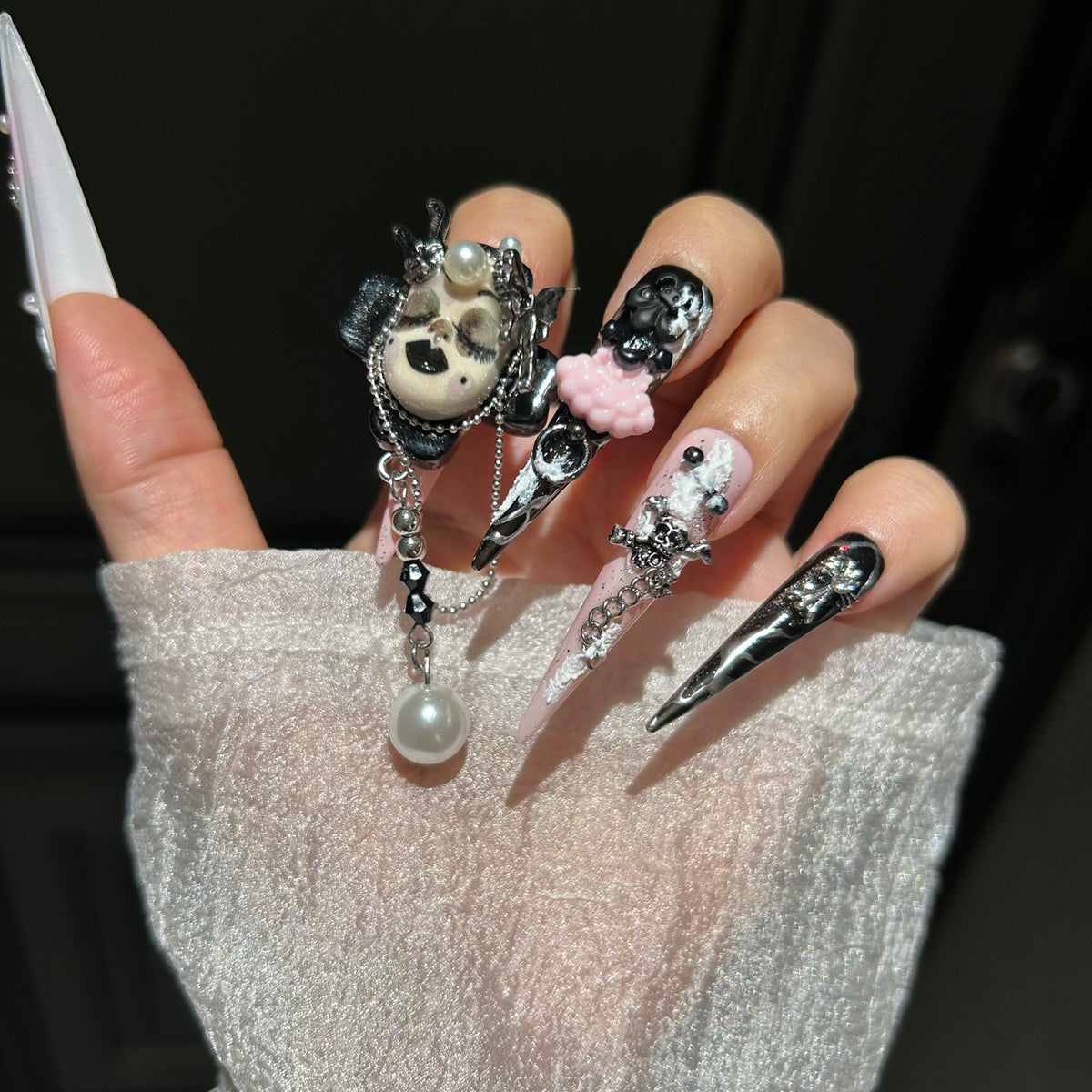 Handmade Pink Black Ombre Long Stiletto Press On Nails, Gothic Bunny Skull Spider False Nails with 3D Rose, Pearls & Dangling Chains